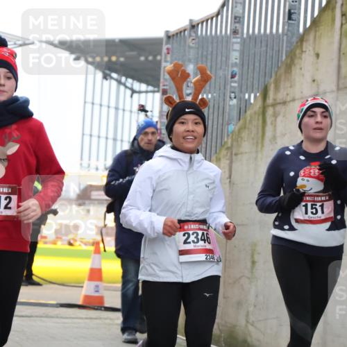 08.12.2024 - St. Pauli X-Mass-Run No. 14 H.Heesch http://msf.ph/oto/7494535 08.12.2024 10:07:15 Ziel 719, 795, 1786, 1940, 2003, 2062, 2346, 2751, 2755, 3083, 3337, 3343, 151, 2062, 2212, 2346, 2843, 2888 meine-sportfotos.de
