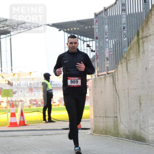 08.12.2024 - St. Pauli X-Mass-Run No. 14 H.Heesch http://msf.ph/oto/7494537 08.12.2024 09:59:07 Ziel 111, 488, 1105, 1119, 2722, 488, 989 meine-sportfotos.de