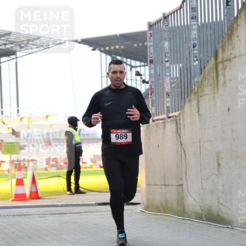 08.12.2024 - St. Pauli X-Mass-Run No. 14 H.Heesch http://msf.ph/oto/7494544 08.12.2024 09:59:07 Ziel 111, 488, 1105, 1119, 2722, 488, 989 meine-sportfotos.de