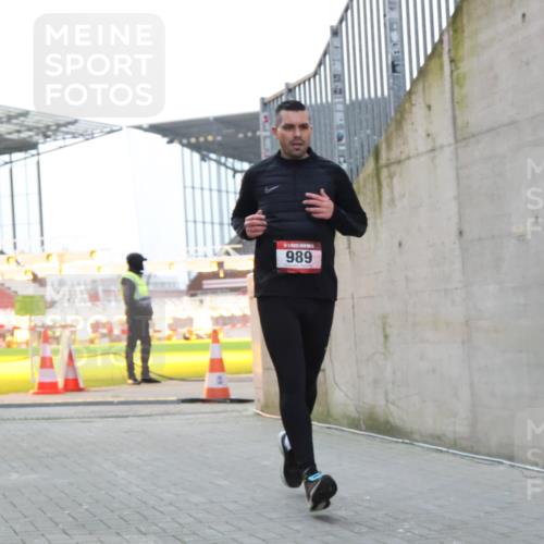 08.12.2024 - St. Pauli X-Mass-Run No. 14 H.Heesch http://msf.ph/oto/7494598 08.12.2024 09:59:08 Ziel 111, 488, 989, 1105, 1119, 2722, 488, 989 meine-sportfotos.de