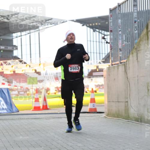 08.12.2024 - St. Pauli X-Mass-Run No. 14 H.Heesch http://msf.ph/oto/7494633 08.12.2024 09:59:20 Ziel 488, 989, 738, 1534, 2983 meine-sportfotos.de