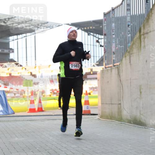 08.12.2024 - St. Pauli X-Mass-Run No. 14 H.Heesch http://msf.ph/oto/7494643 08.12.2024 09:59:20 Ziel 488, 989, 738, 1534, 2983 meine-sportfotos.de