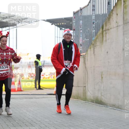 08.12.2024 - St. Pauli X-Mass-Run No. 14 H.Heesch http://msf.ph/oto/7494760 08.12.2024 09:59:26 Ziel 738, 1534, 2983, 738, 1202, 1534, 1802, 1874, 3293 meine-sportfotos.de