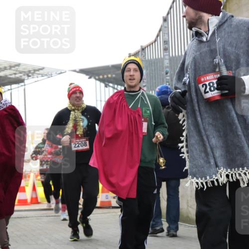 08.12.2024 - St. Pauli X-Mass-Run No. 14 H.Heesch http://msf.ph/oto/7494780 08.12.2024 10:07:21 Ziel 151, 719, 1940, 2062, 2212, 2346, 3083, 3337, 3343, 129, 165, 1007, 1720, 2099, 2208, 2843, 2861, 2888, 3338, 3342 meine-sportfotos.de