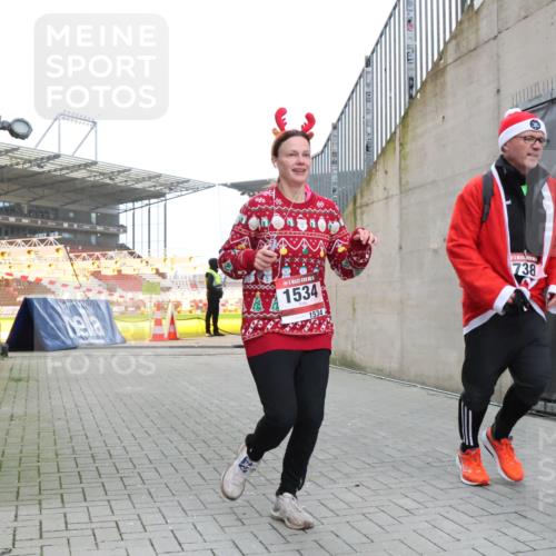 08.12.2024 - St. Pauli X-Mass-Run No. 14 H.Heesch http://msf.ph/oto/7494819 08.12.2024 09:59:27 Ziel 738, 1534, 2983, 738, 1202, 1534, 1802, 1874, 3293 meine-sportfotos.de