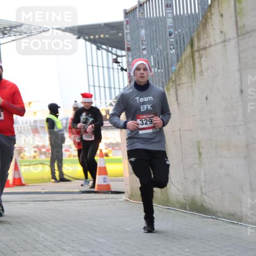 08.12.2024 - St. Pauli X-Mass-Run No. 14 H.Heesch http://msf.ph/oto/7494891 08.12.2024 09:59:30 Ziel 738, 1534, 2983, 3293, 1202, 1802, 1874, 3293 meine-sportfotos.de