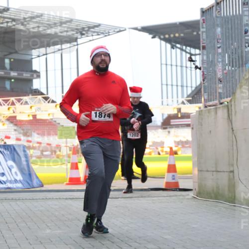 08.12.2024 - St. Pauli X-Mass-Run No. 14 H.Heesch http://msf.ph/oto/7494912 08.12.2024 09:59:31 Ziel 738, 1534, 1874, 2983, 3293, 1202, 1802, 1874, 3293 meine-sportfotos.de