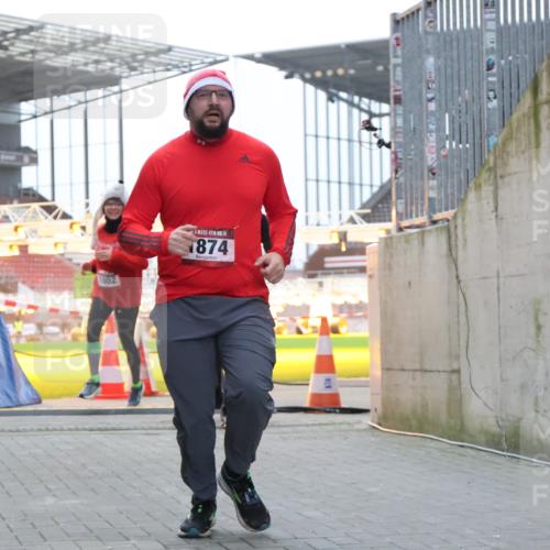08.12.2024 - St. Pauli X-Mass-Run No. 14 H.Heesch http://msf.ph/oto/7494947 08.12.2024 09:59:31 Ziel 738, 1534, 1874, 2983, 3293, 1202, 1802, 1874, 3293 meine-sportfotos.de