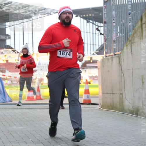 08.12.2024 - St. Pauli X-Mass-Run No. 14 H.Heesch http://msf.ph/oto/7494956 08.12.2024 09:59:31 Ziel 738, 1534, 1874, 2983, 3293, 1202, 1802, 1874, 3293 meine-sportfotos.de