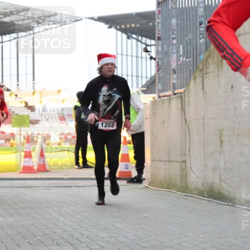 08.12.2024 - St. Pauli X-Mass-Run No. 14 H.Heesch http://msf.ph/oto/7494973 08.12.2024 09:59:32 Ziel 738, 1534, 1874, 2983, 3293, 1202, 1802, 1874, 3293 meine-sportfotos.de