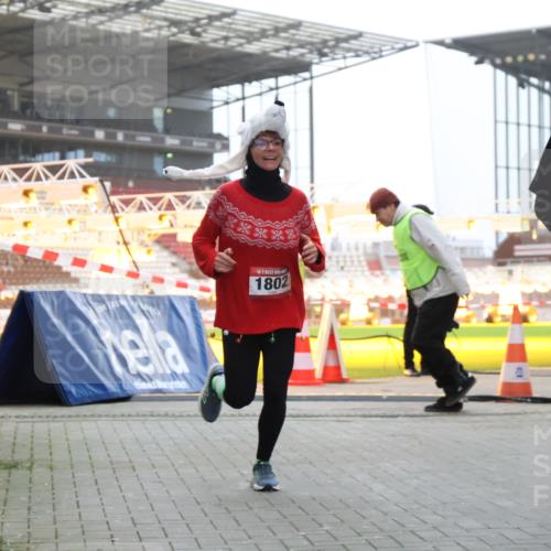 08.12.2024 - St. Pauli X-Mass-Run No. 14 H.Heesch http://msf.ph/oto/7494986 08.12.2024 09:59:33 Ziel 738, 1534, 1874, 2983, 3293, 1202, 1802, 1874 meine-sportfotos.de