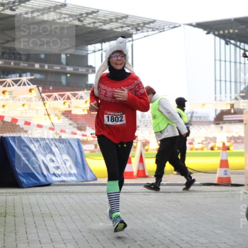 08.12.2024 - St. Pauli X-Mass-Run No. 14 H.Heesch http://msf.ph/oto/7495004 08.12.2024 09:59:33 Ziel 738, 1534, 1874, 2983, 3293, 1202, 1802, 1874 meine-sportfotos.de