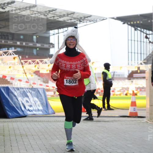 08.12.2024 - St. Pauli X-Mass-Run No. 14 H.Heesch http://msf.ph/oto/7495019 08.12.2024 09:59:33 Ziel 738, 1534, 1874, 2983, 3293, 1202, 1802, 1874 meine-sportfotos.de