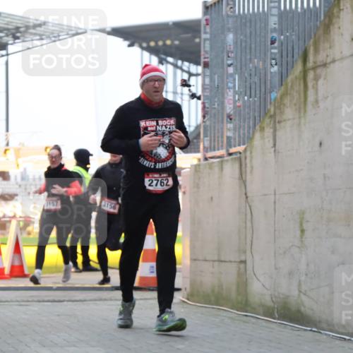 08.12.2024 - St. Pauli X-Mass-Run No. 14 H.Heesch http://msf.ph/oto/7495322 08.12.2024 09:59:49 Ziel 431, 2746, 190, 2762, 3156, 3157 meine-sportfotos.de