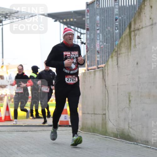 08.12.2024 - St. Pauli X-Mass-Run No. 14 H.Heesch http://msf.ph/oto/7495329 08.12.2024 09:59:49 Ziel 431, 2746, 190, 2762, 3156, 3157 meine-sportfotos.de