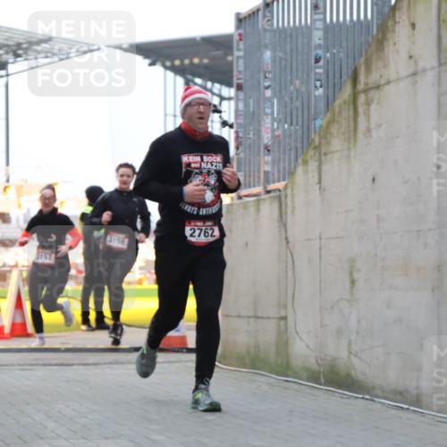 08.12.2024 - St. Pauli X-Mass-Run No. 14 H.Heesch http://msf.ph/oto/7495336 08.12.2024 09:59:49 Ziel 431, 2746, 190, 2762, 3156, 3157 meine-sportfotos.de