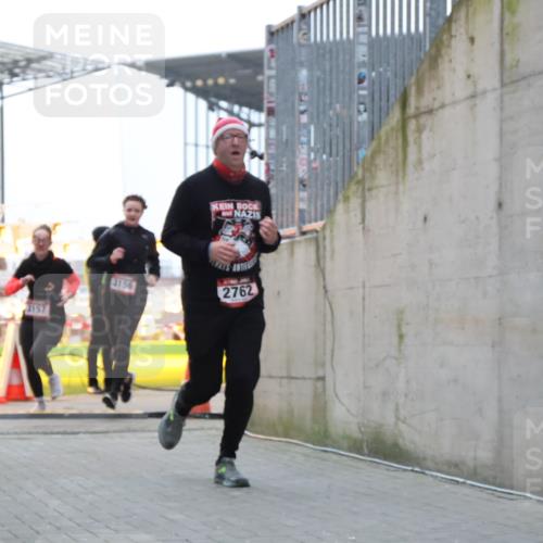 08.12.2024 - St. Pauli X-Mass-Run No. 14 H.Heesch http://msf.ph/oto/7495343 08.12.2024 09:59:49 Ziel 431, 2746, 190, 2762, 3156, 3157 meine-sportfotos.de