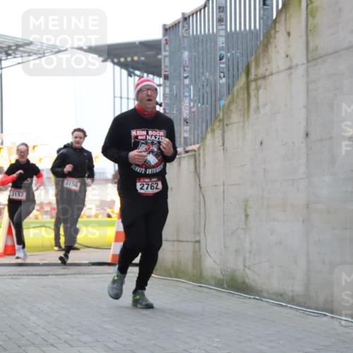 08.12.2024 - St. Pauli X-Mass-Run No. 14 H.Heesch http://msf.ph/oto/7495349 08.12.2024 09:59:49 Ziel 431, 2746, 190, 2762, 3156, 3157 meine-sportfotos.de