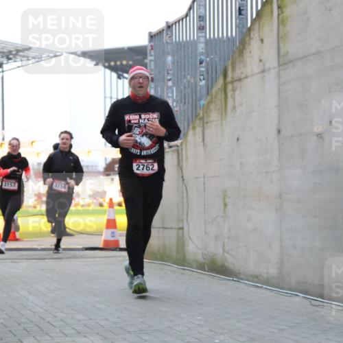 08.12.2024 - St. Pauli X-Mass-Run No. 14 H.Heesch http://msf.ph/oto/7495362 08.12.2024 09:59:49 Ziel 431, 2746, 190, 2762, 3156, 3157 meine-sportfotos.de