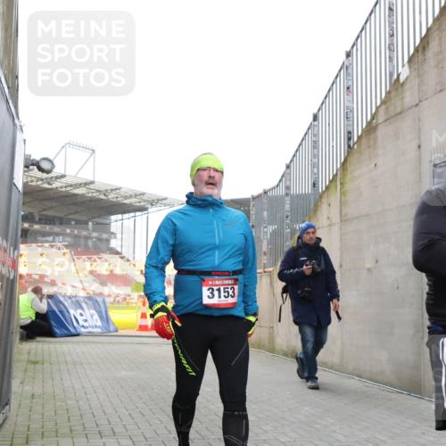 08.12.2024 - St. Pauli X-Mass-Run No. 14 H.Heesch http://msf.ph/oto/7495391 08.12.2024 10:07:37 Ziel 129, 165, 892, 1007, 1124, 1426, 1720, 2099, 2208, 2843, 2861, 2888, 3153, 3338, 3342, 1124 meine-sportfotos.de