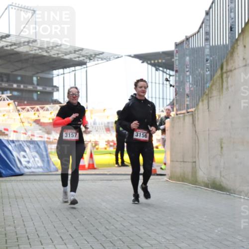 08.12.2024 - St. Pauli X-Mass-Run No. 14 H.Heesch http://msf.ph/oto/7495454 08.12.2024 09:59:51 Ziel 431, 2746, 2762, 190, 2762, 3156, 3157 meine-sportfotos.de