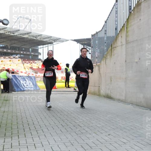 08.12.2024 - St. Pauli X-Mass-Run No. 14 H.Heesch http://msf.ph/oto/7495487 08.12.2024 09:59:51 Ziel 431, 2746, 2762, 190, 2762, 3156, 3157 meine-sportfotos.de