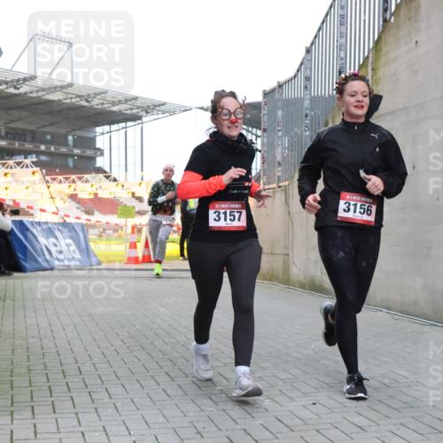08.12.2024 - St. Pauli X-Mass-Run No. 14 H.Heesch http://msf.ph/oto/7495537 08.12.2024 09:59:52 Ziel 431, 2746, 2762, 3156, 3157, 190, 2762, 3156, 3157 meine-sportfotos.de