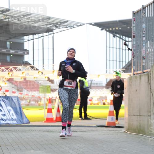 08.12.2024 - St. Pauli X-Mass-Run No. 14 H.Heesch http://msf.ph/oto/7495752 08.12.2024 10:00:01 Ziel 190, 2762, 3156, 3157, 100, 2932 meine-sportfotos.de