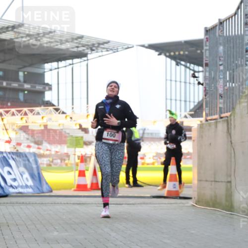 08.12.2024 - St. Pauli X-Mass-Run No. 14 H.Heesch http://msf.ph/oto/7495766 08.12.2024 10:00:01 Ziel 190, 2762, 3156, 3157, 100, 2932 meine-sportfotos.de