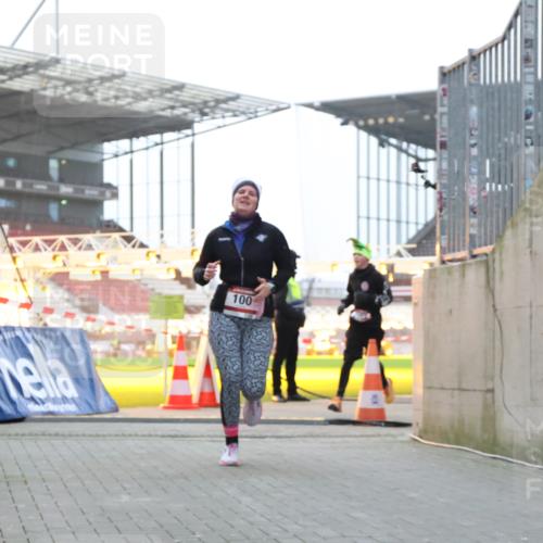 08.12.2024 - St. Pauli X-Mass-Run No. 14 H.Heesch http://msf.ph/oto/7495773 08.12.2024 10:00:01 Ziel 190, 2762, 3156, 3157, 100, 2932 meine-sportfotos.de