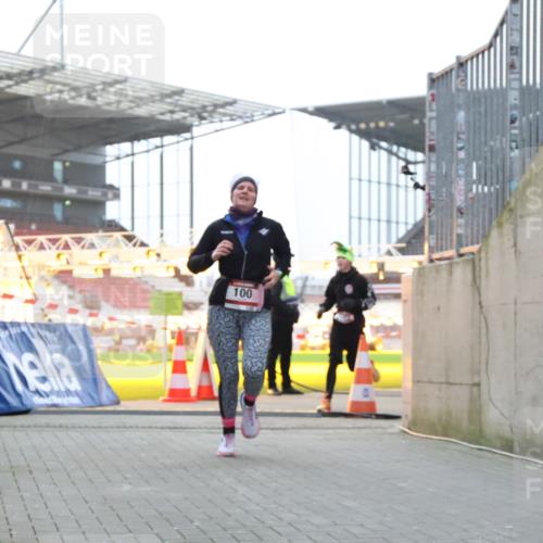 08.12.2024 - St. Pauli X-Mass-Run No. 14 H.Heesch http://msf.ph/oto/7495779 08.12.2024 10:00:01 Ziel 190, 2762, 3156, 3157, 100, 2932 meine-sportfotos.de