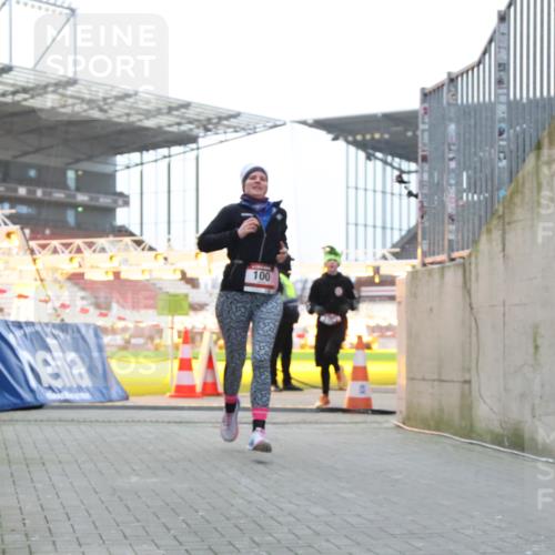 08.12.2024 - St. Pauli X-Mass-Run No. 14 H.Heesch http://msf.ph/oto/7495792 08.12.2024 10:00:01 Ziel 190, 2762, 3156, 3157, 100, 2932 meine-sportfotos.de
