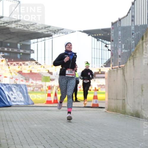 08.12.2024 - St. Pauli X-Mass-Run No. 14 H.Heesch http://msf.ph/oto/7495798 08.12.2024 10:00:01 Ziel 190, 2762, 3156, 3157, 100, 2932 meine-sportfotos.de