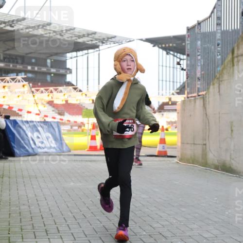 08.12.2024 - St. Pauli X-Mass-Run No. 14 H.Heesch http://msf.ph/oto/7496281 08.12.2024 10:00:15 Ziel 100, 2478, 2480, 2932, 2958, 3294, 123, 2478, 2480, 2739, 2958 meine-sportfotos.de