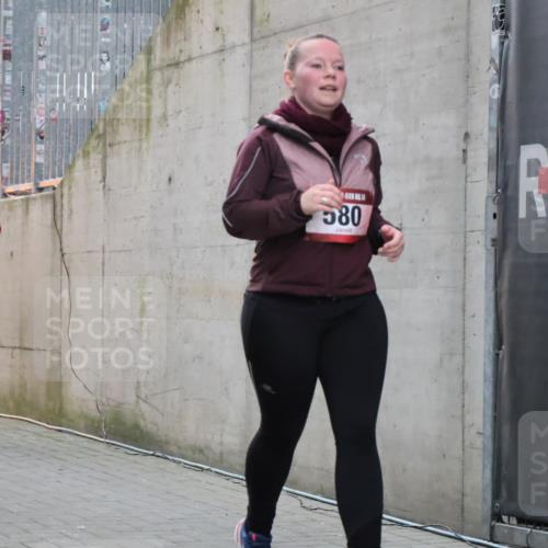 08.12.2024 - St. Pauli X-Mass-Run No. 14 H.Heesch http://msf.ph/oto/7496323 08.12.2024 10:08:17 Ziel 9, 11, 1297, 2350, 2501, 3010, 3012, 83, 309, 328, 580, 1390, 2587, 2716, 2968, 2969 meine-sportfotos.de