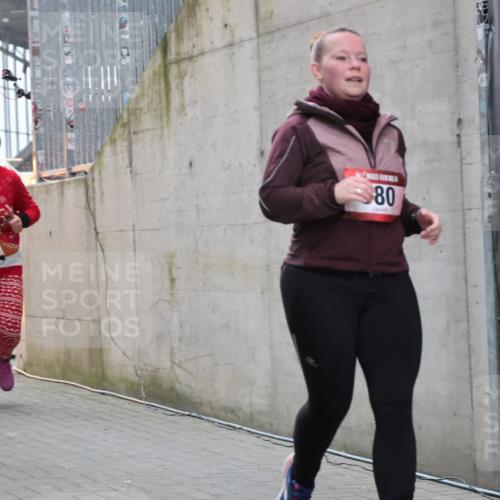 08.12.2024 - St. Pauli X-Mass-Run No. 14 H.Heesch http://msf.ph/oto/7496332 08.12.2024 10:08:17 Ziel 9, 11, 1297, 2350, 2501, 3010, 3012, 83, 309, 328, 580, 1390, 2587, 2716, 2968, 2969 meine-sportfotos.de