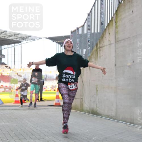08.12.2024 - St. Pauli X-Mass-Run No. 14 H.Heesch http://msf.ph/oto/7496393 08.12.2024 10:00:16 Ziel 100, 2478, 2480, 2932, 2958, 3294, 123, 2739, 2958 meine-sportfotos.de