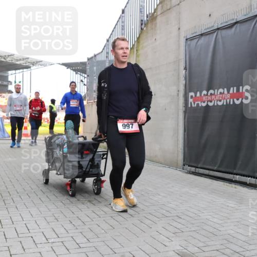 08.12.2024 - St. Pauli X-Mass-Run No. 14 H.Heesch http://msf.ph/oto/7496979 08.12.2024 10:08:45 Ziel 485, 997, 1423, 2961, 292, 301, 997, 1026, 1310, 1952, 1961, 2753 meine-sportfotos.de