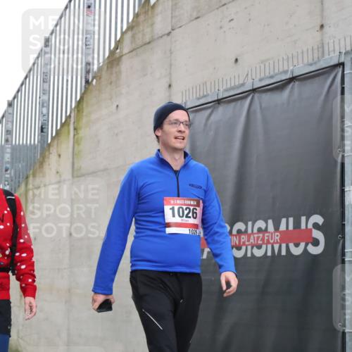08.12.2024 - St. Pauli X-Mass-Run No. 14 H.Heesch http://msf.ph/oto/7497118 08.12.2024 10:08:49 Ziel 485, 997, 1026, 1423, 23, 292, 301, 436, 1167, 1183, 1310, 1952, 1961, 2753 meine-sportfotos.de