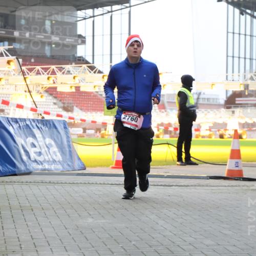08.12.2024 - St. Pauli X-Mass-Run No. 14 H.Heesch http://msf.ph/oto/7497123 08.12.2024 10:00:50 Ziel 174, 259, 484, 608, 1393, 3013, 3015, 3170, 1393, 1725, 2760 meine-sportfotos.de