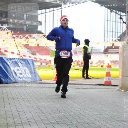 08.12.2024 - St. Pauli X-Mass-Run No. 14 H.Heesch http://msf.ph/oto/7497152 08.12.2024 10:00:50 Ziel 174, 259, 484, 608, 1393, 3013, 3015, 3170, 1393, 1725, 2760 meine-sportfotos.de