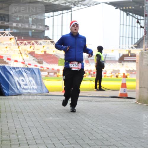 08.12.2024 - St. Pauli X-Mass-Run No. 14 H.Heesch http://msf.ph/oto/7497159 08.12.2024 10:00:50 Ziel 174, 259, 484, 608, 1393, 3013, 3015, 3170, 1393, 1725, 2760 meine-sportfotos.de