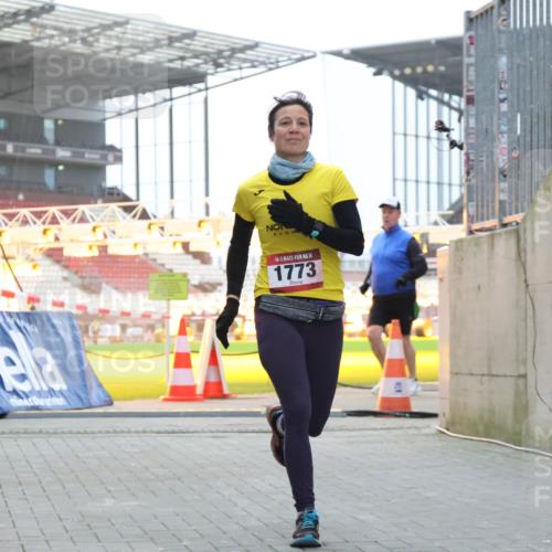 08.12.2024 - St. Pauli X-Mass-Run No. 14 H.Heesch http://msf.ph/oto/7497528 08.12.2024 10:01:17 Ziel 642, 2808, 2809, 410, 1750, 1773, 2447, 2808, 2809, 3033 meine-sportfotos.de