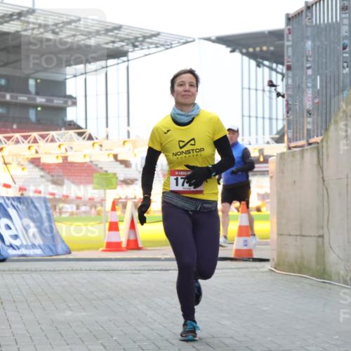 08.12.2024 - St. Pauli X-Mass-Run No. 14 H.Heesch http://msf.ph/oto/7497531 08.12.2024 10:01:18 Ziel 642, 1773, 2808, 2809, 3033, 410, 1750, 1773, 2447, 2808, 2809, 3033 meine-sportfotos.de