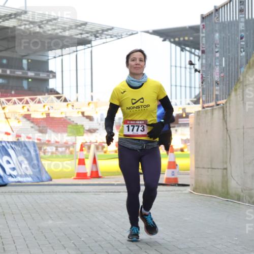 08.12.2024 - St. Pauli X-Mass-Run No. 14 H.Heesch http://msf.ph/oto/7497535 08.12.2024 10:01:18 Ziel 642, 1773, 2808, 2809, 3033, 410, 1750, 1773, 2447, 2808, 2809, 3033 meine-sportfotos.de