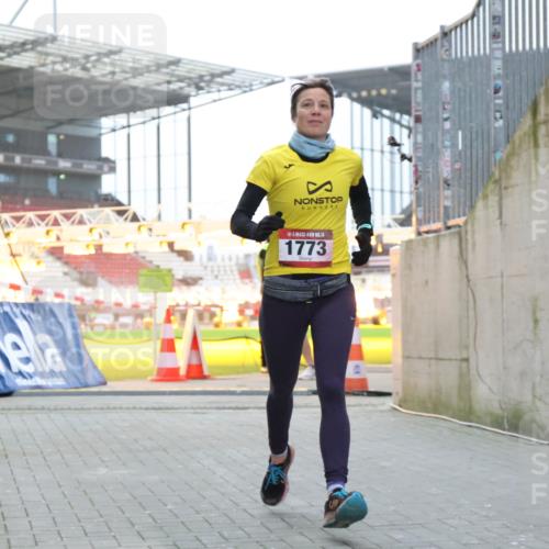08.12.2024 - St. Pauli X-Mass-Run No. 14 H.Heesch http://msf.ph/oto/7497551 08.12.2024 10:01:18 Ziel 642, 1773, 2808, 2809, 3033, 410, 1750, 1773, 2447, 2808, 2809, 3033 meine-sportfotos.de