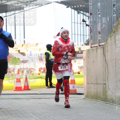 08.12.2024 - St. Pauli X-Mass-Run No. 14 H.Heesch http://msf.ph/oto/7497588 08.12.2024 10:01:20 Ziel 642, 1773, 2808, 2809, 3033, 410, 1750, 1773, 2447, 3033 meine-sportfotos.de