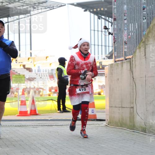 08.12.2024 - St. Pauli X-Mass-Run No. 14 H.Heesch http://msf.ph/oto/7497599 08.12.2024 10:01:20 Ziel 642, 1773, 2808, 2809, 3033, 410, 1750, 1773, 2447, 3033 meine-sportfotos.de