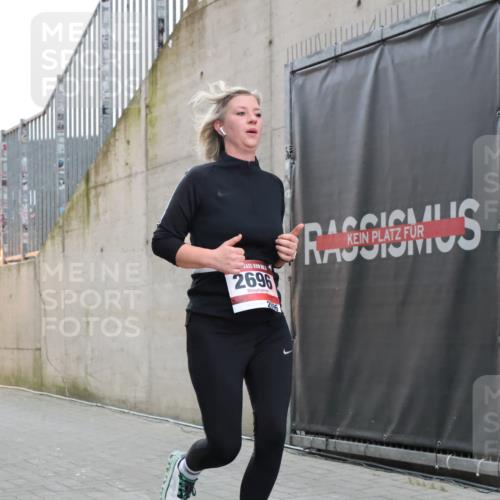 08.12.2024 - St. Pauli X-Mass-Run No. 14 H.Heesch http://msf.ph/oto/7497783 08.12.2024 10:01:33 Ziel 410, 418, 1750, 2447, 418, 512, 713, 2696 meine-sportfotos.de