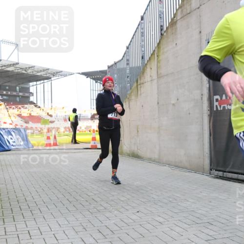 08.12.2024 - St. Pauli X-Mass-Run No. 14 H.Heesch http://msf.ph/oto/7497848 08.12.2024 10:01:35 Ziel 410, 418, 1750, 2447, 2696, 418, 512, 713, 946, 2696 meine-sportfotos.de